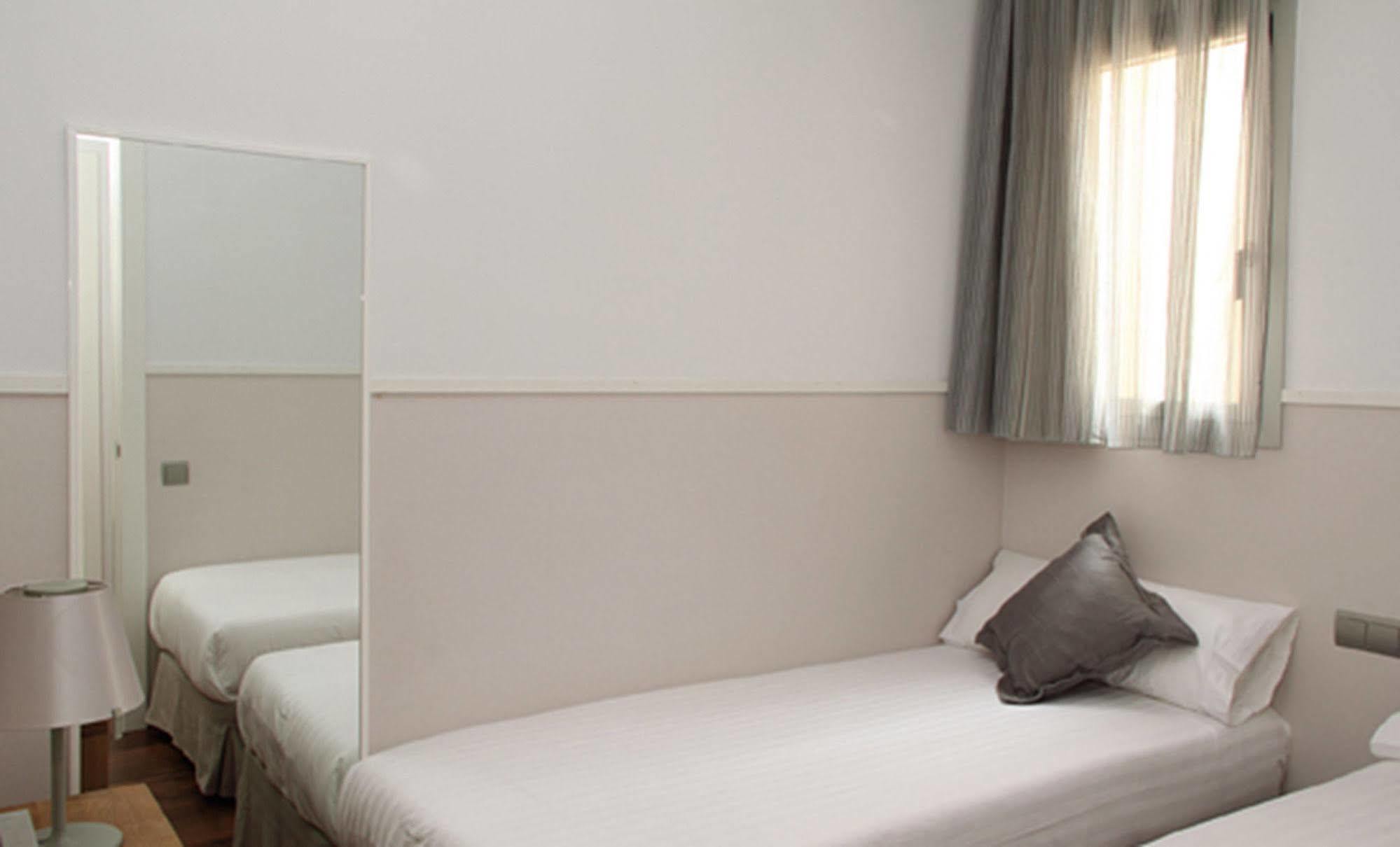 Mh Apartments Center Barcelona Zimmer foto